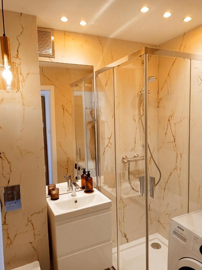 Apartament Home Mi Ниса Екстериор снимка