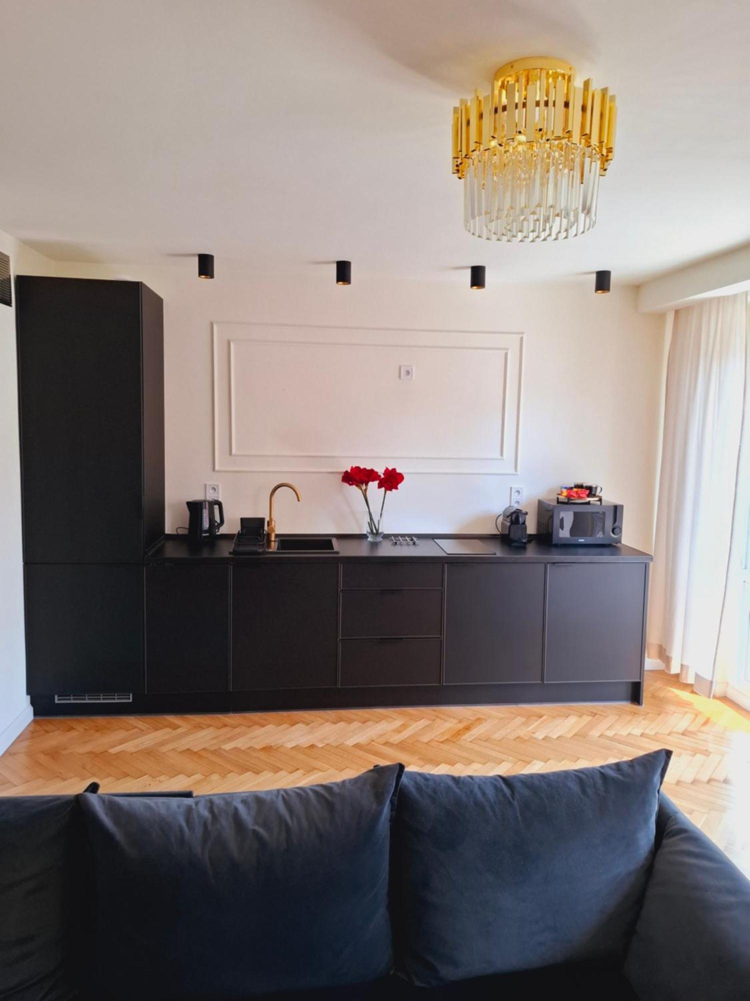 Apartament Home Mi Ниса Екстериор снимка
