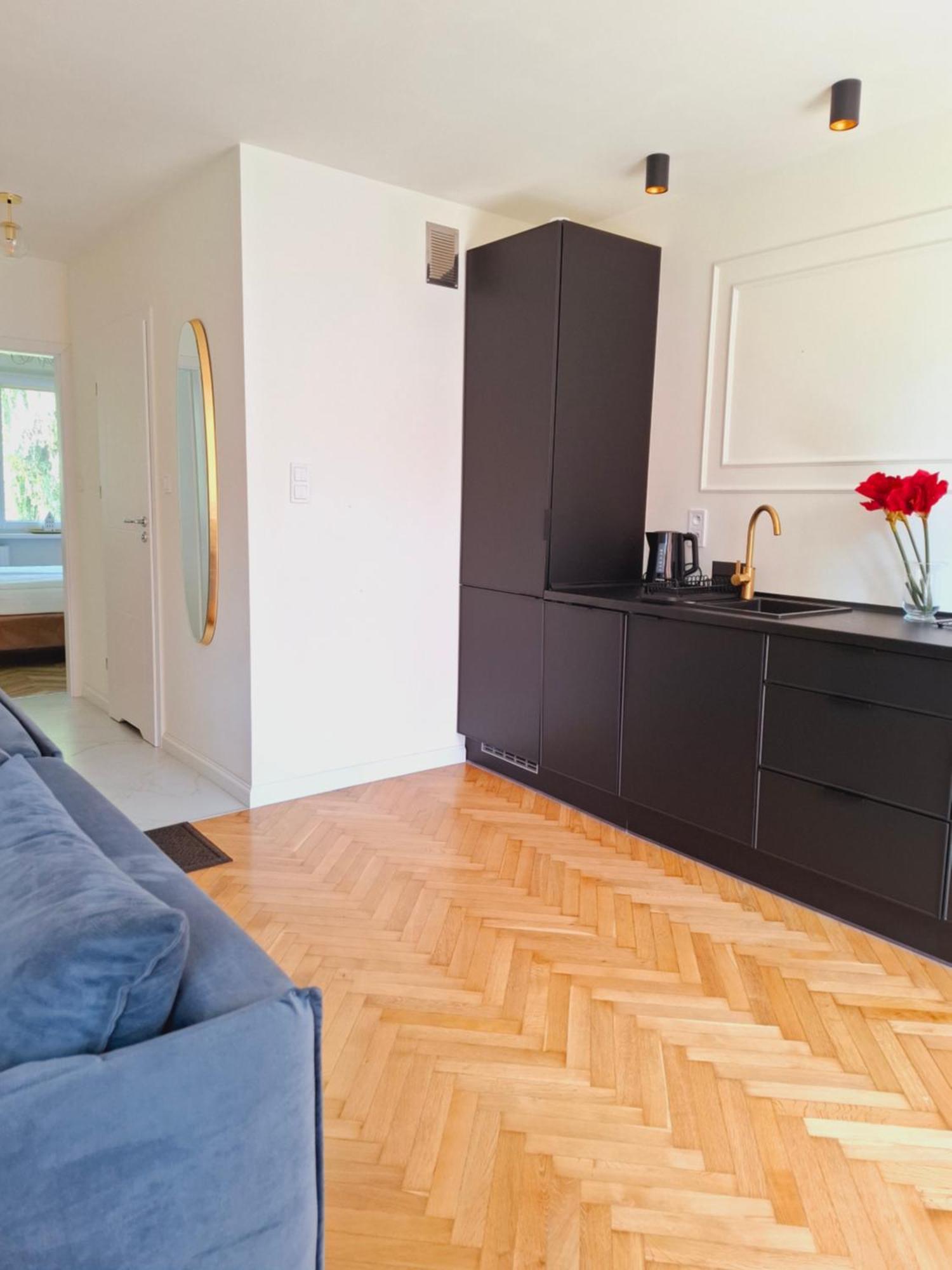 Apartament Home Mi Ниса Екстериор снимка